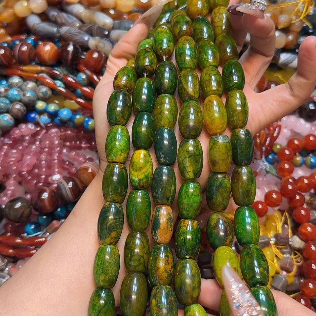 玛瑙/玉髓未镶嵌珠宝半成品天珠玛瑙绿龙鳞大孔一条