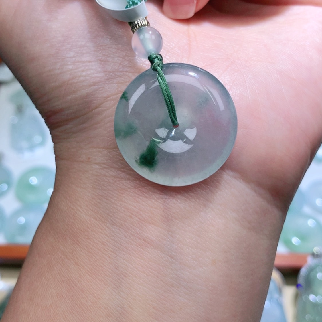 【闪购商品】翡翠颈饰未镶嵌平安扣