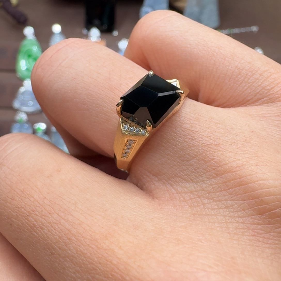 翡翠18K金镶嵌戒指