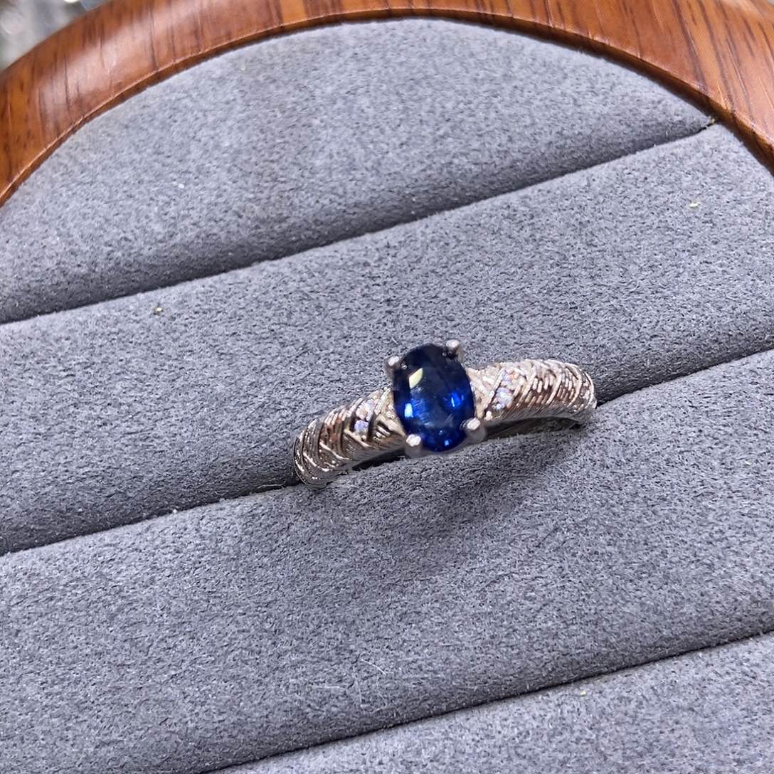 蓝宝石戒指银S925镶嵌