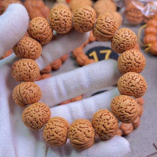文玩核桃吊坠桃核手串
