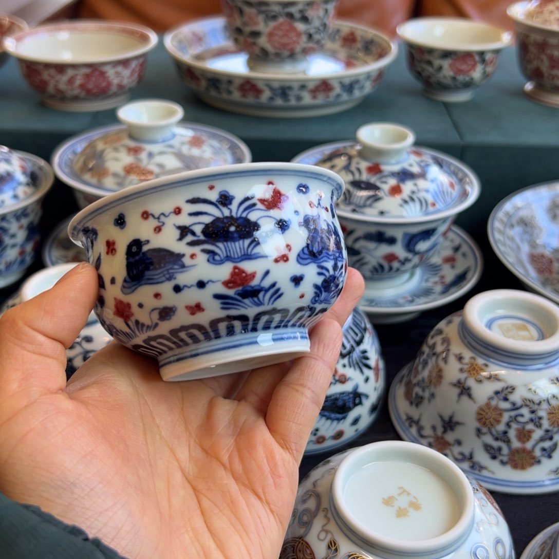 H明和堂釉里红鸳鸯炉式杯