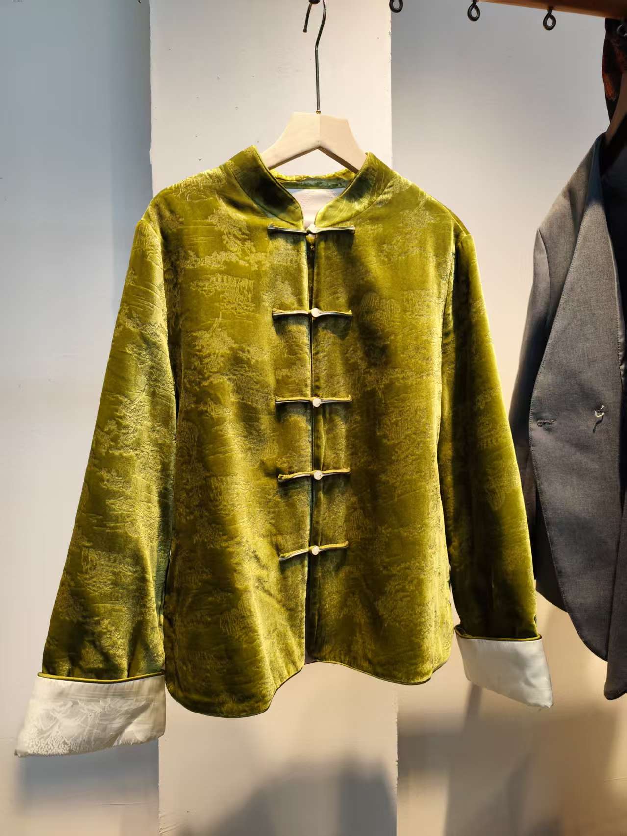 新中式国风女装丝绒设计师