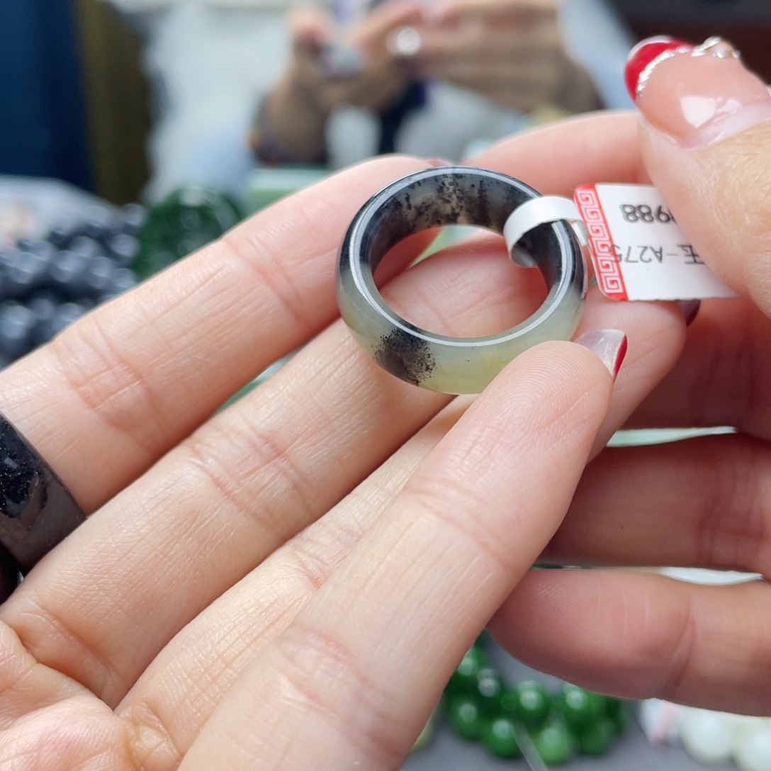 和田玉戒指未镶嵌