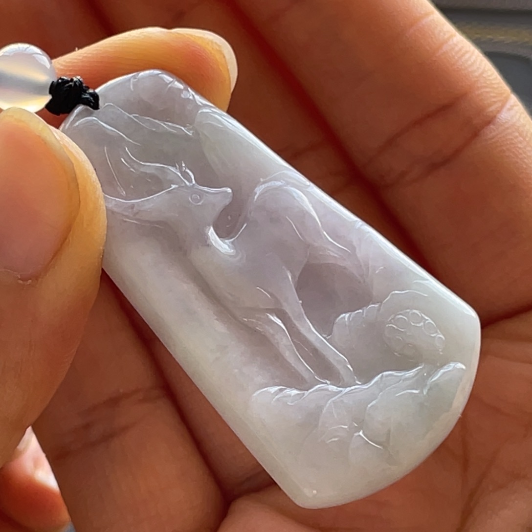 翡翠颈饰未镶嵌鹿牌