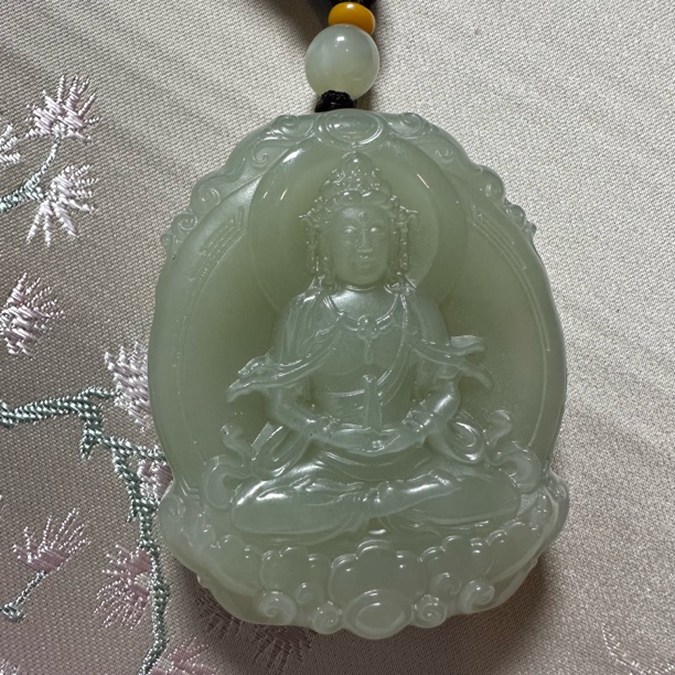 和田玉双面观音吊坠