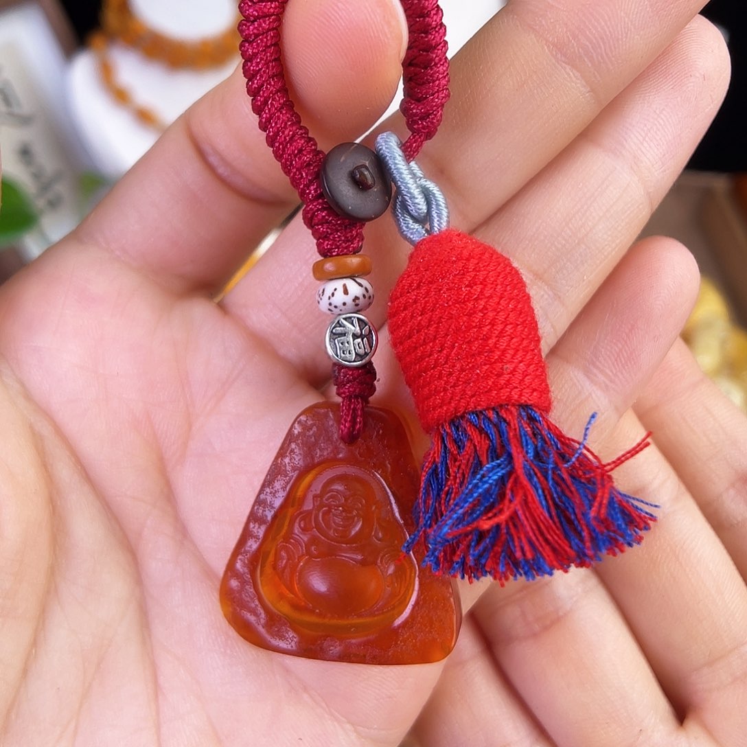 琥珀珠宝奇石未镶嵌。