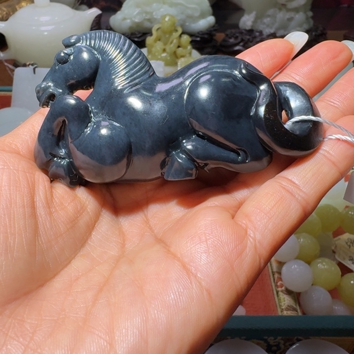 和田玉未镶嵌把件