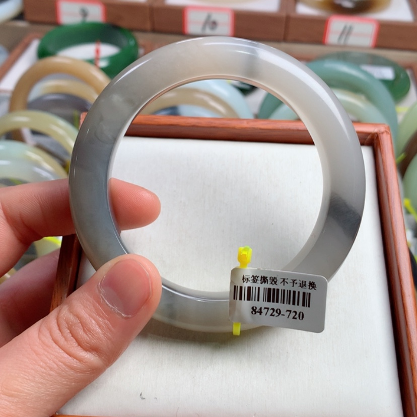 【闪购商品】和田玉手镯未镶嵌59.4