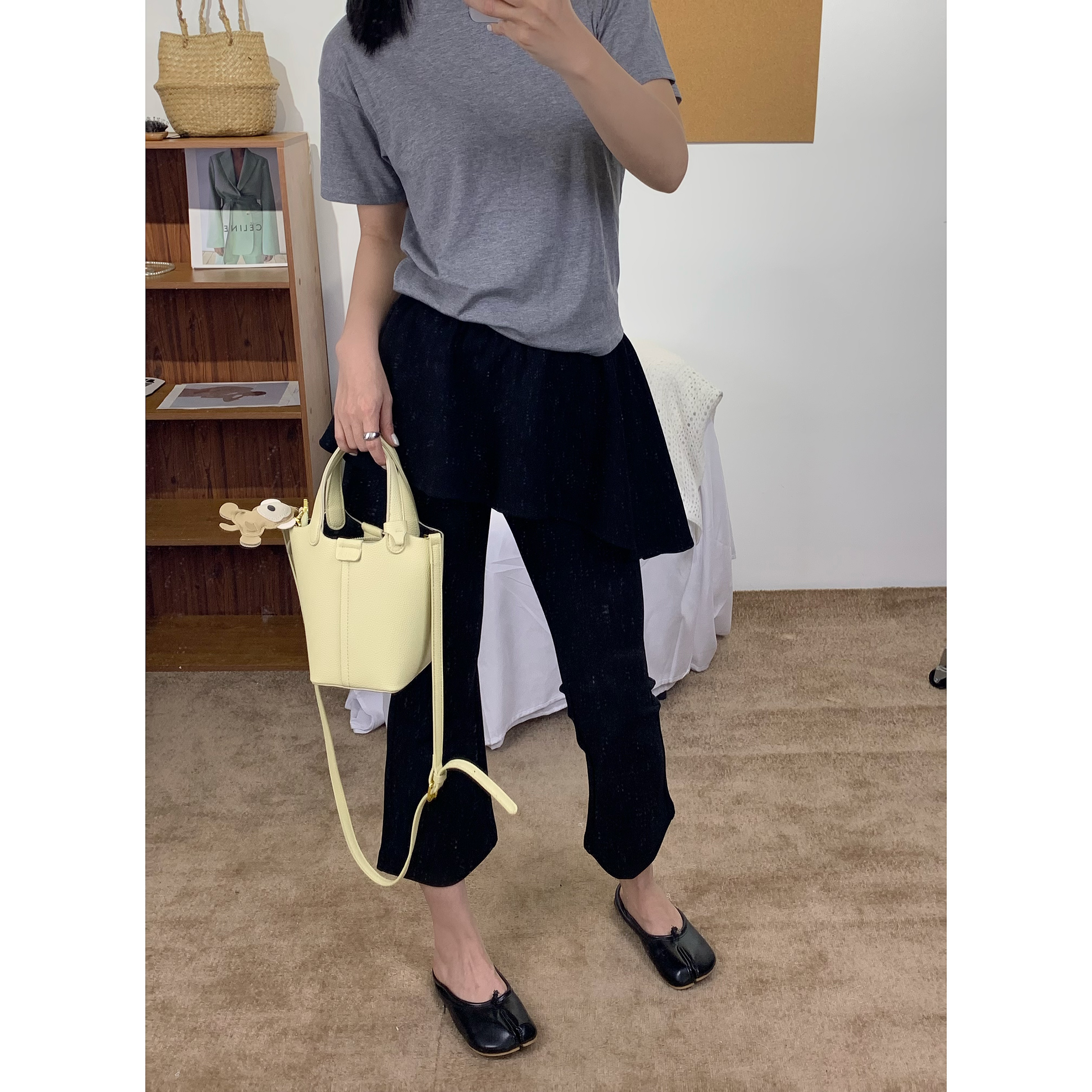 루루가−（微喇小九分）韩国东大门设计感高腰显瘦显腿长微喇九分裤