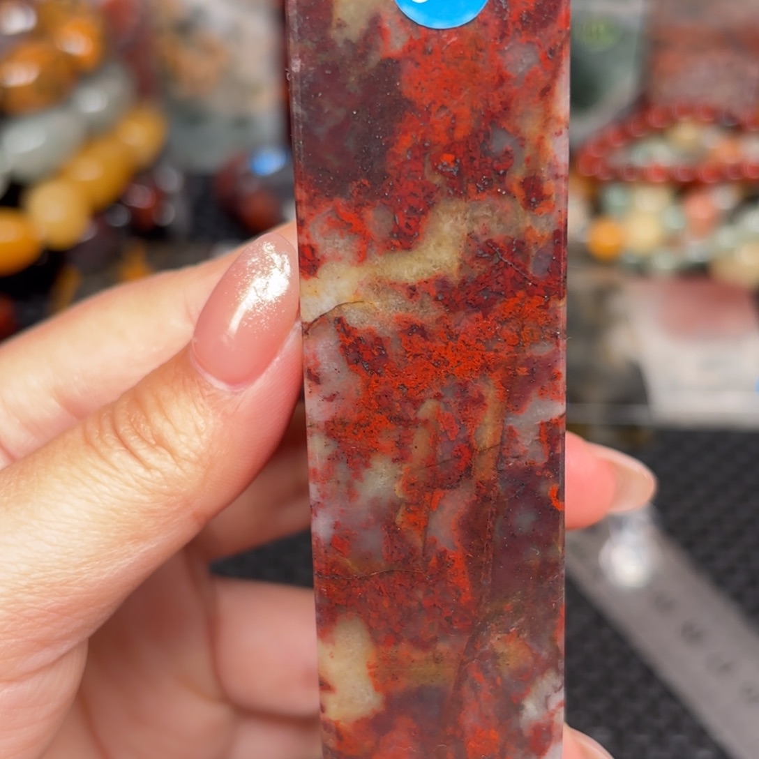 石材桂林鸡血印章摆件意境，编号：392