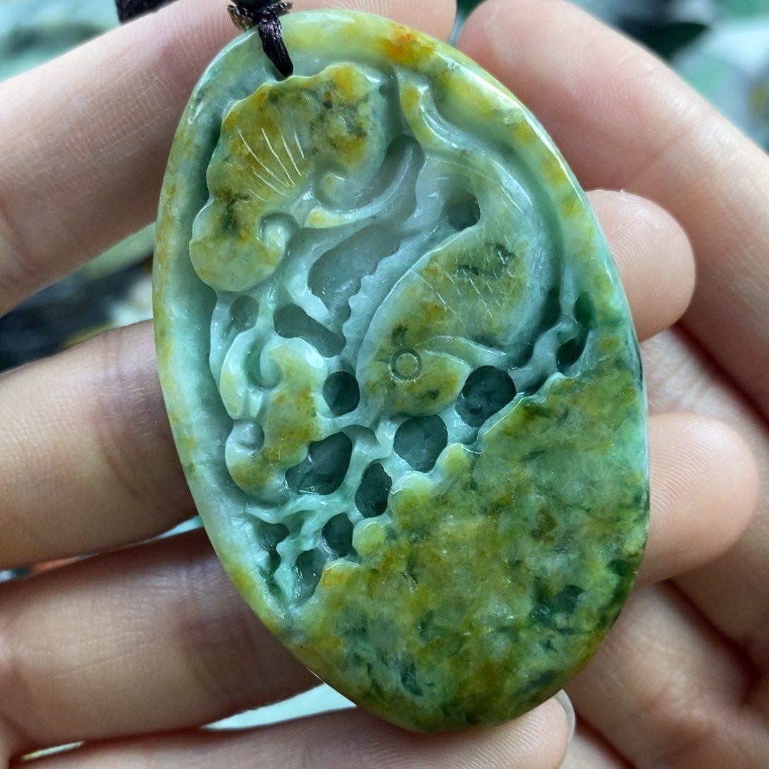 翡翠颈饰未镶嵌吊坠