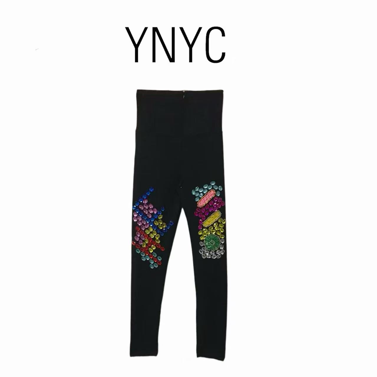 YNYC【依诺商家设计款不退不换】新款重工字母钉珠鲨鱼裤  DZ252034