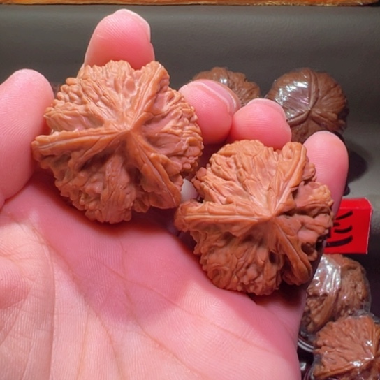 把件文玩核桃网**了极品粗棱球奔御龙39边35高