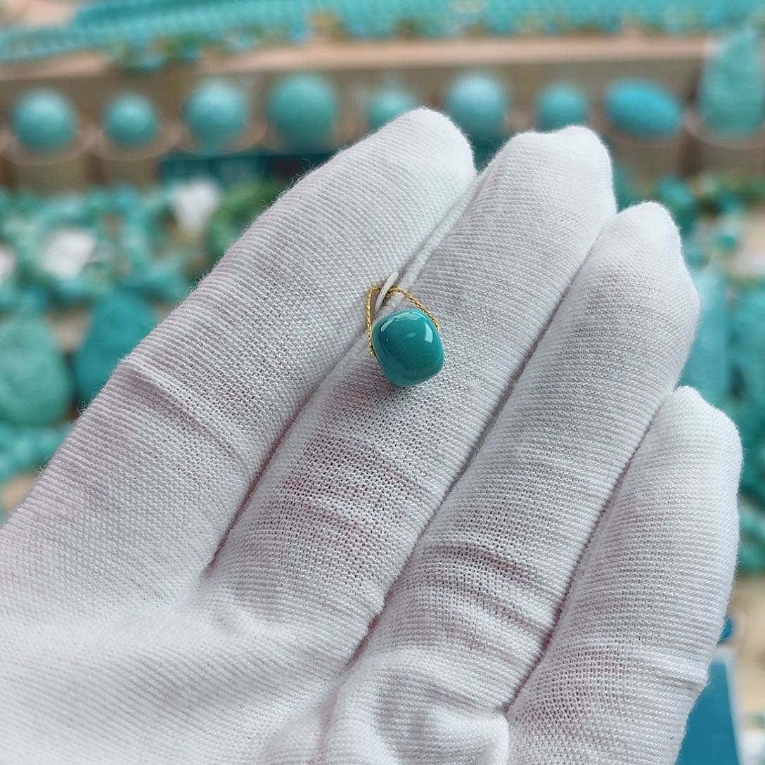 绿松石未镶嵌珠宝奇石