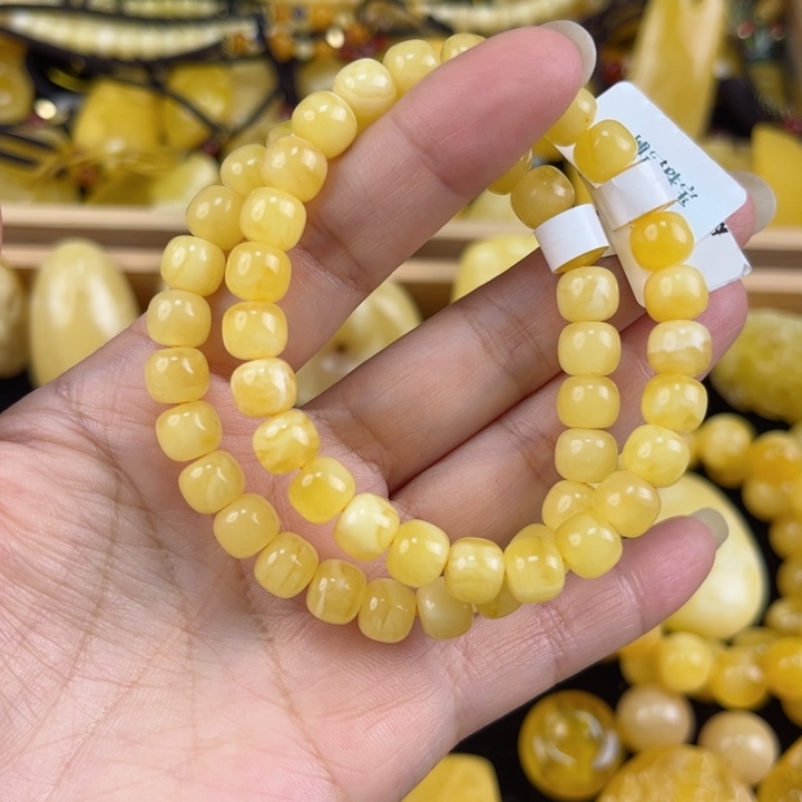 琥珀珠宝奇石未镶嵌琥珀，多样性发其一 