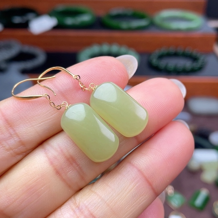 和田玉耳饰18K金镶嵌