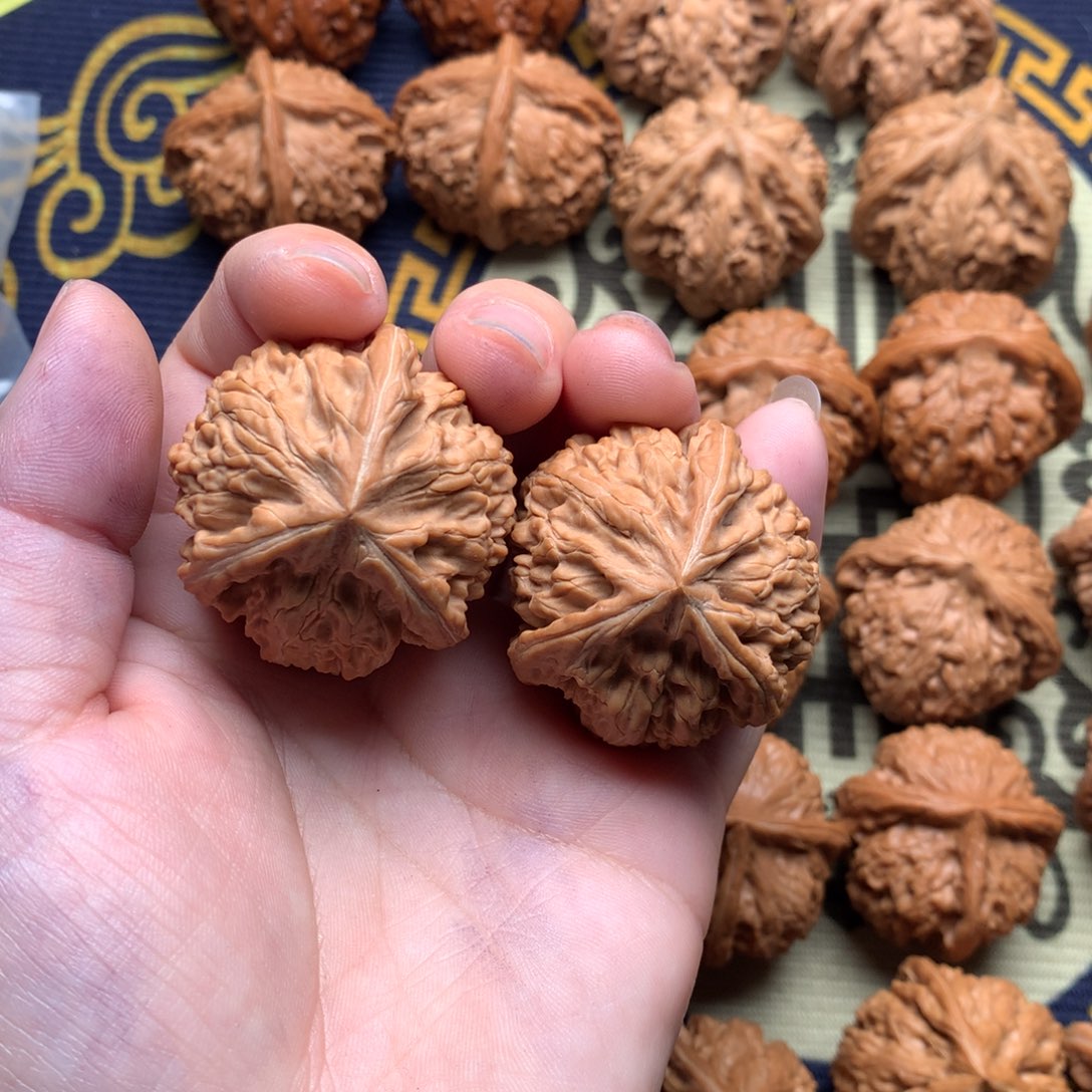 文玩核桃吊坠文山37.8