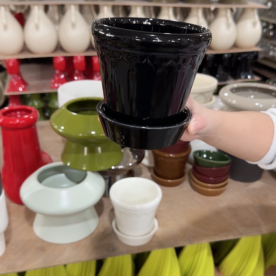 b4黑色带托花盆花盆花盆