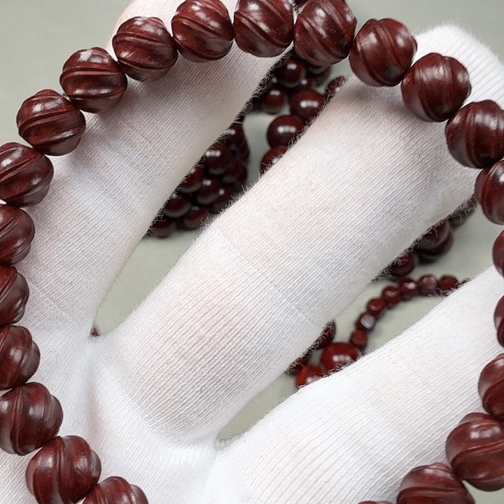 紫檀木类端景台小叶紫檀手串