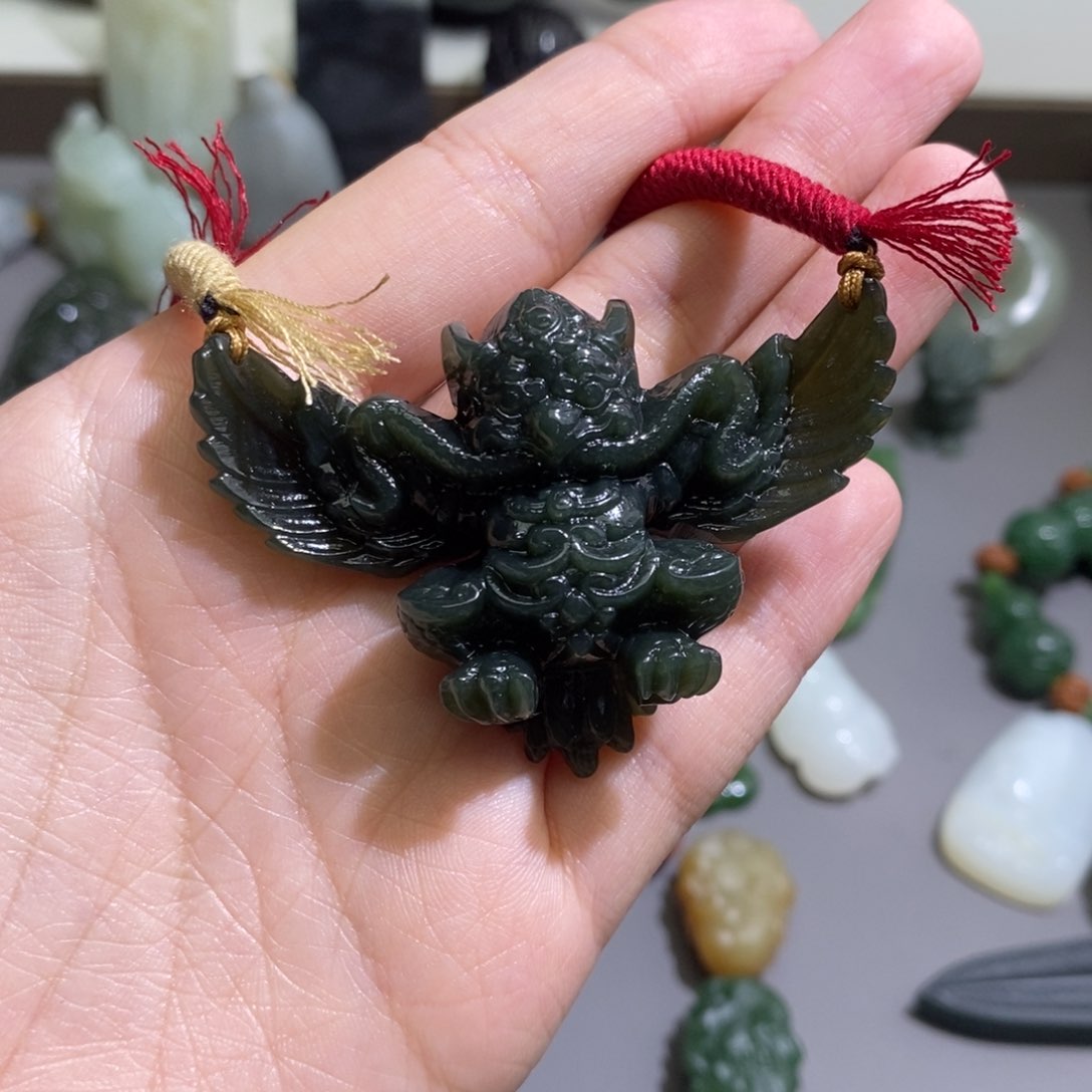 和田玉颈饰未镶嵌