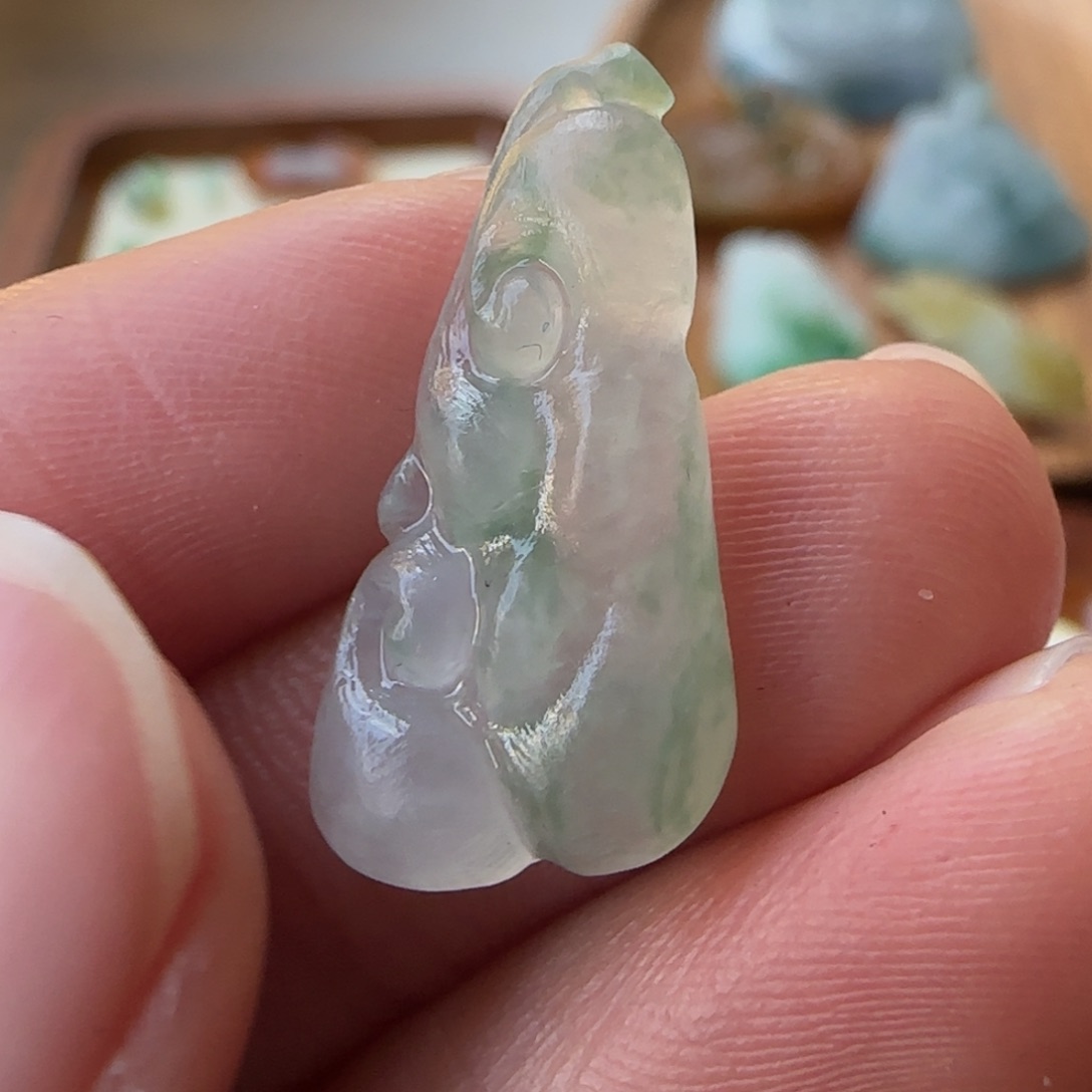 定制翡翠未镶嵌如意