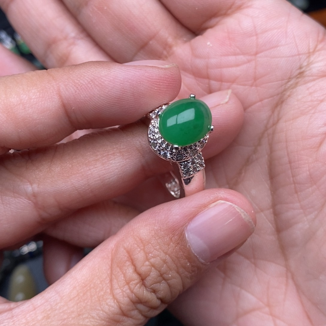 【闪购商品】翡翠耳饰未镶嵌我要