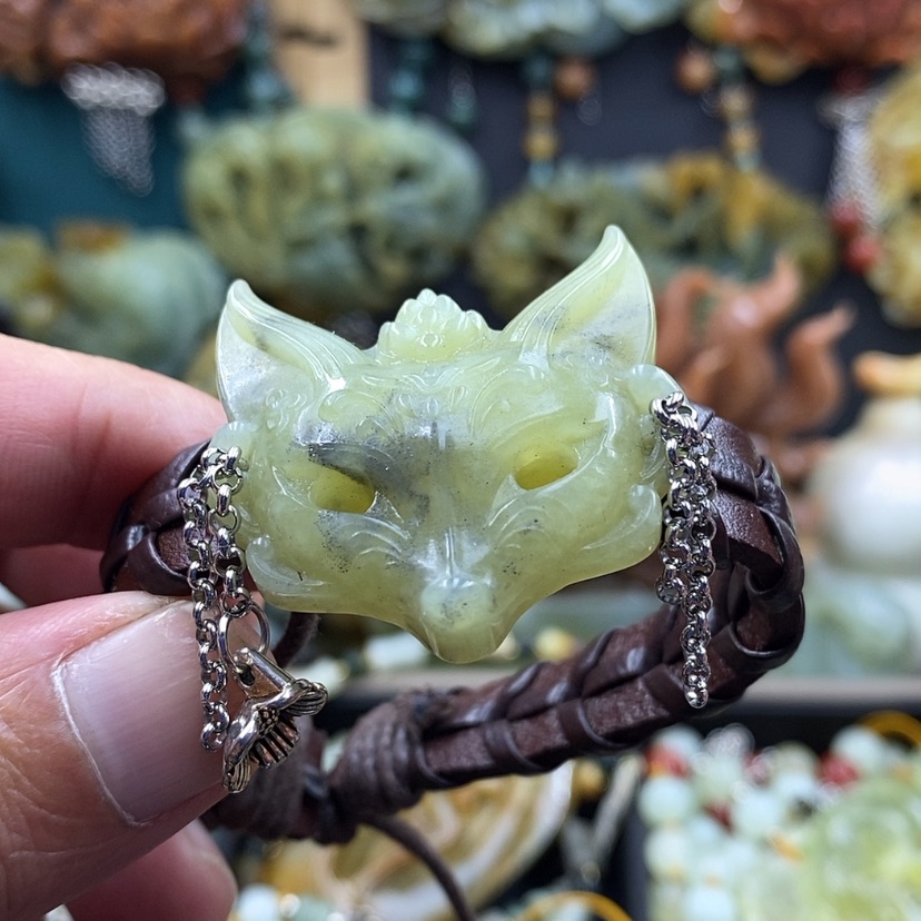 【闪购商品】未镶嵌岫玉手牌