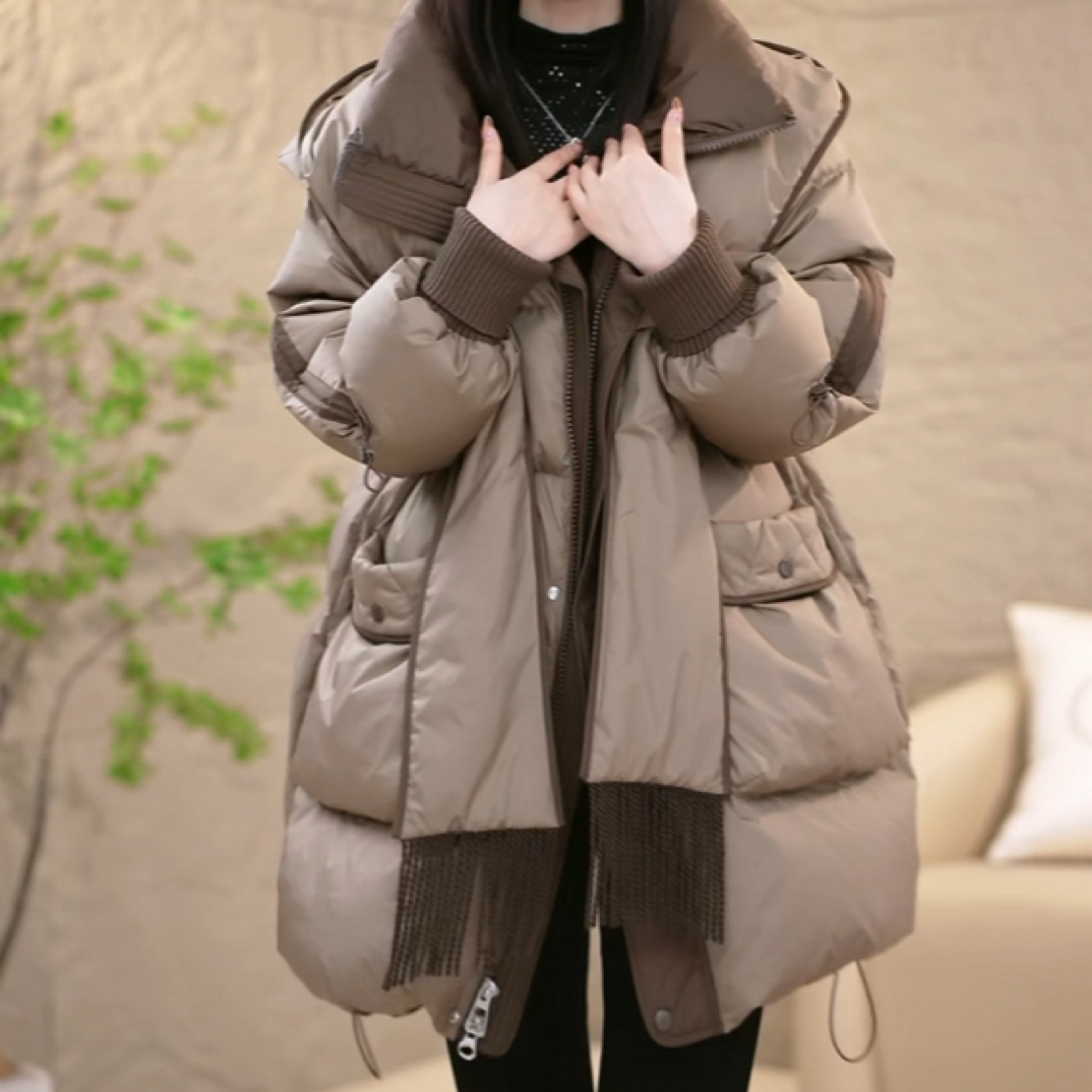 2025冬季新款高端洋气白鸭绒时尚宽松大码加厚保暖围巾连帽羽绒服