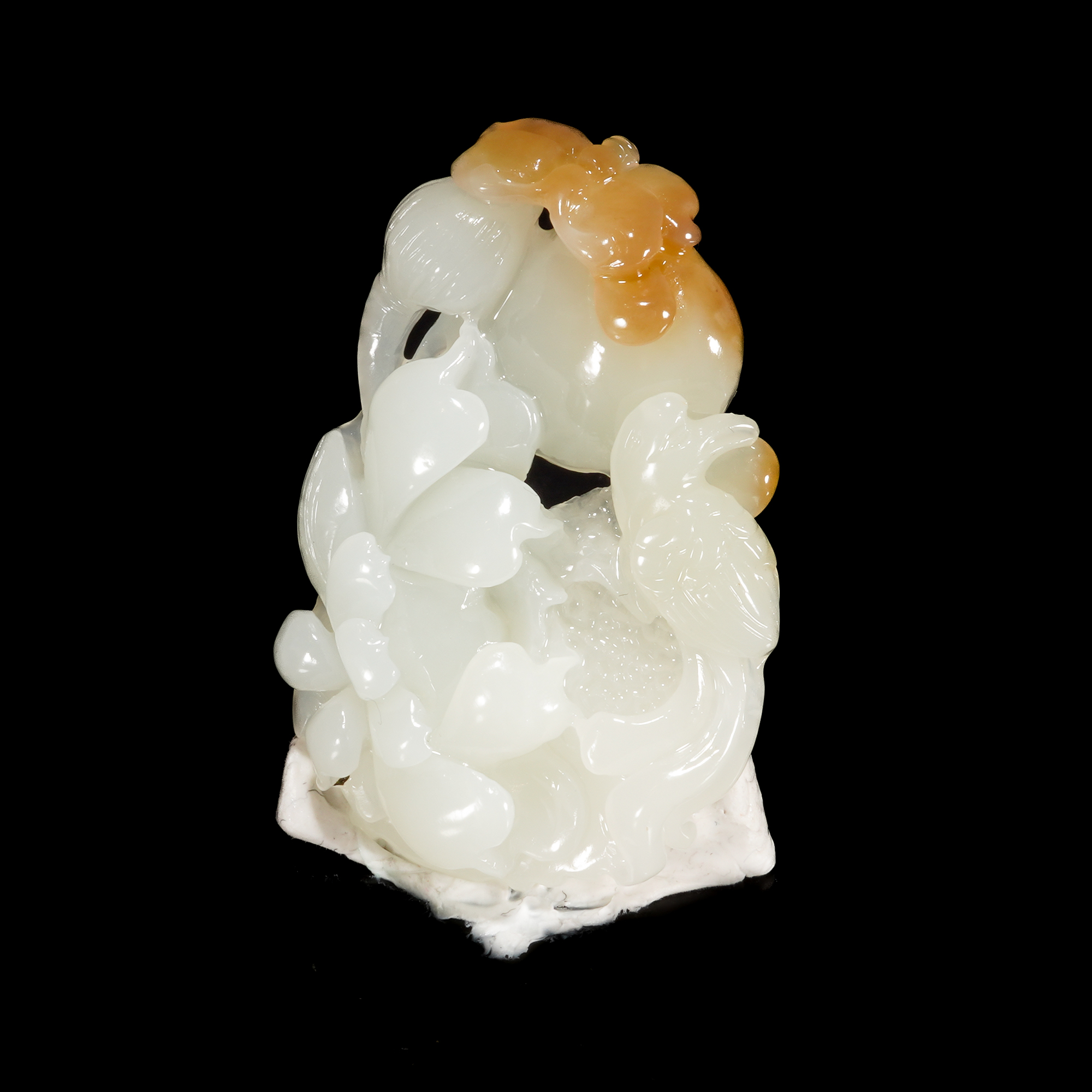 LOT.001和田玉巧雕花鸟佩/X4265