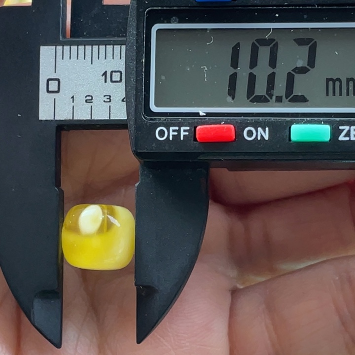 【闪购商品】琥珀裸石未镶嵌26号杂