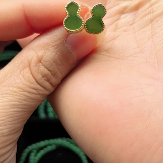 和田玉（碧玉）未镶嵌颈饰耳钉