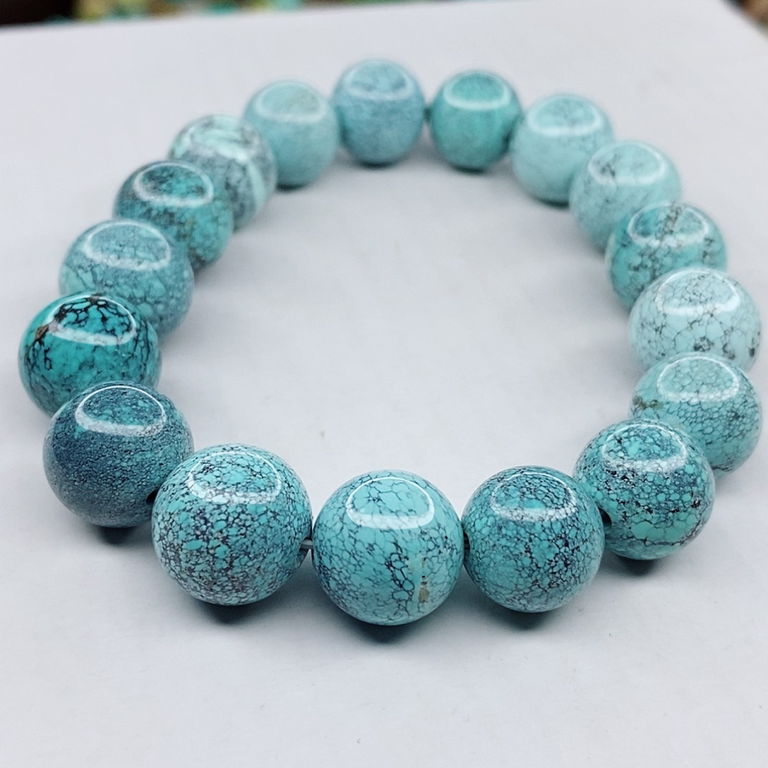 绿松石颈饰未镶嵌