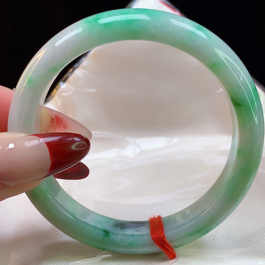 翡翠手镯未镶嵌天然翡翠1143