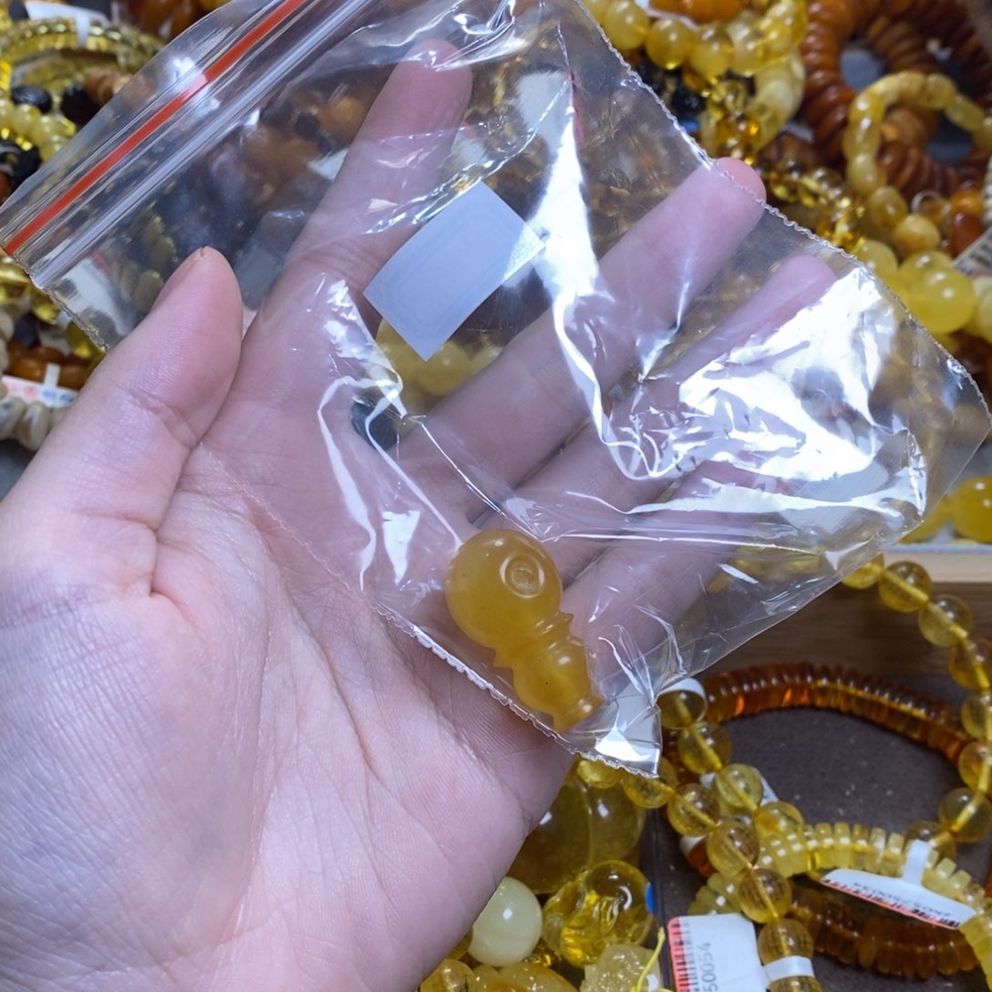 如***好琥珀未镶嵌珠宝奇石