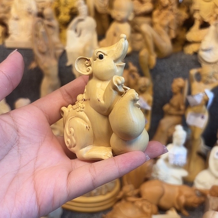 黄杨木黄杨木瑕疵福鼠