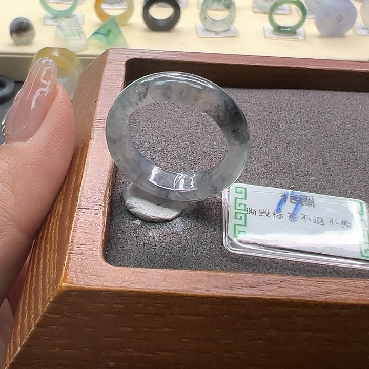 翡翠戒指未镶嵌戒指