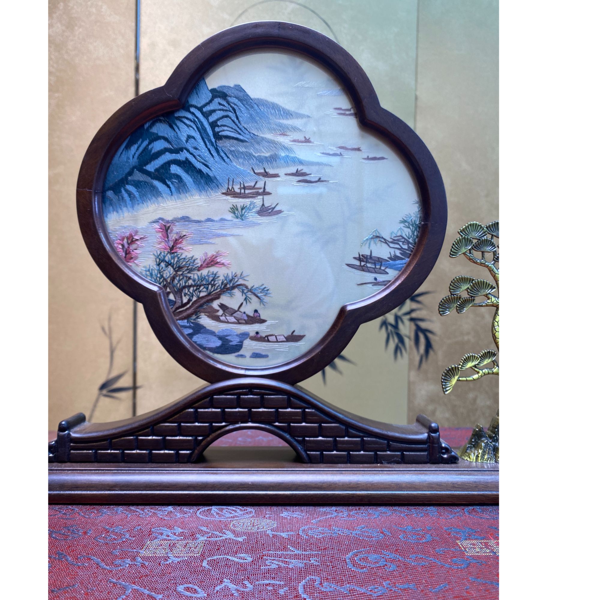 苏绣精工实木摆件香薰架