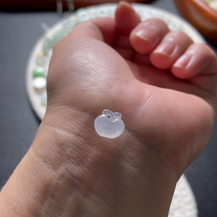 颈饰未镶嵌翡翠缅甸翡翠苹果