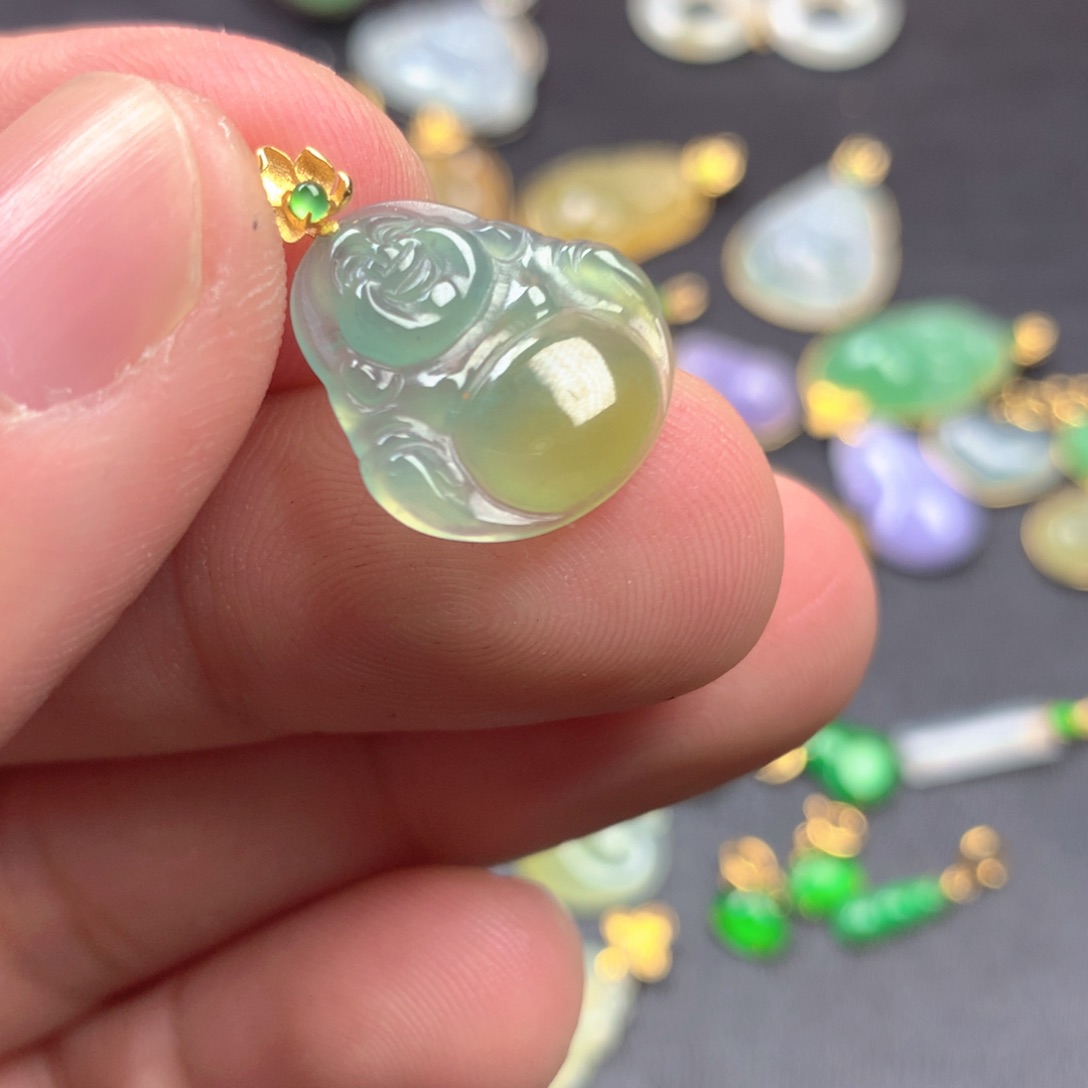 【闪购商品】颈饰18K金镶嵌翡翠翡翠