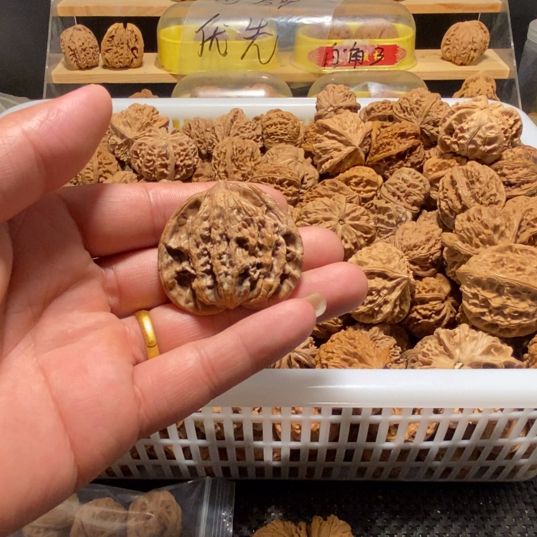 静***朗文玩核桃吊坠核桃异形