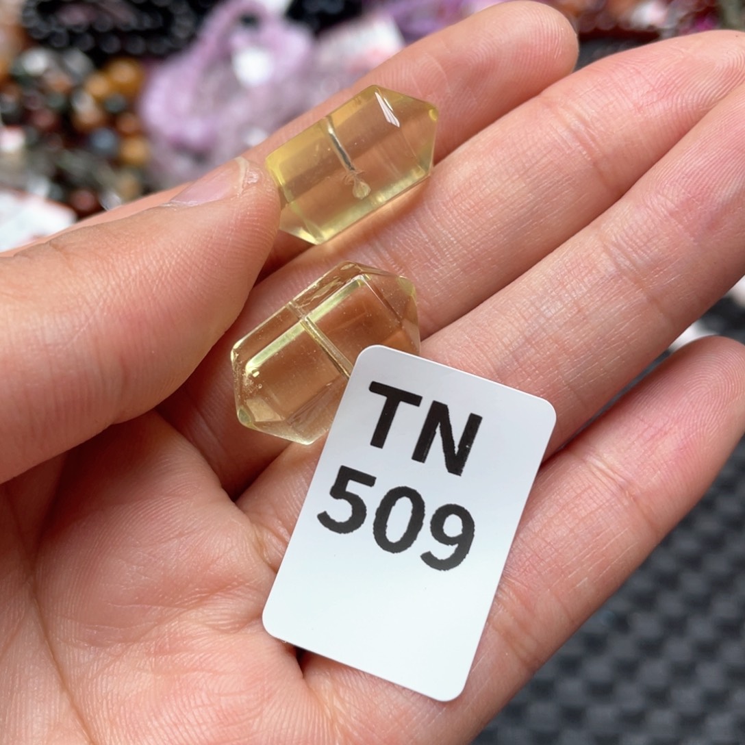 水晶多样性发一只未镶嵌