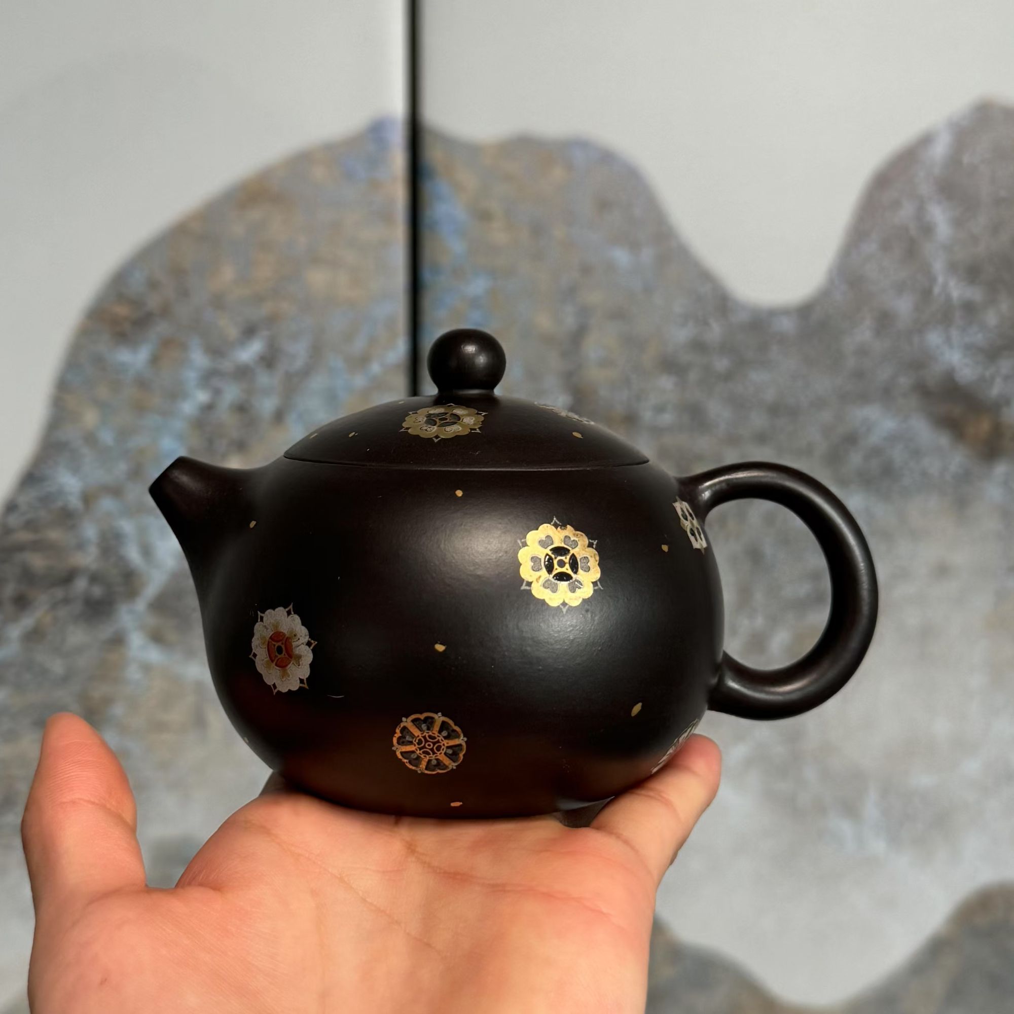 宜兴紫砂壶烧制皮球花卡盖西施壶TN