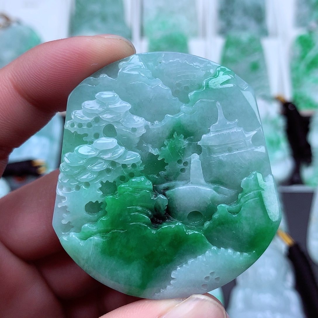 翡翠颈饰未镶嵌翡翠吊坠