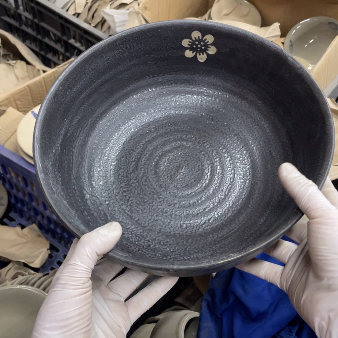 盘A***n瓷器微瑕不退不换