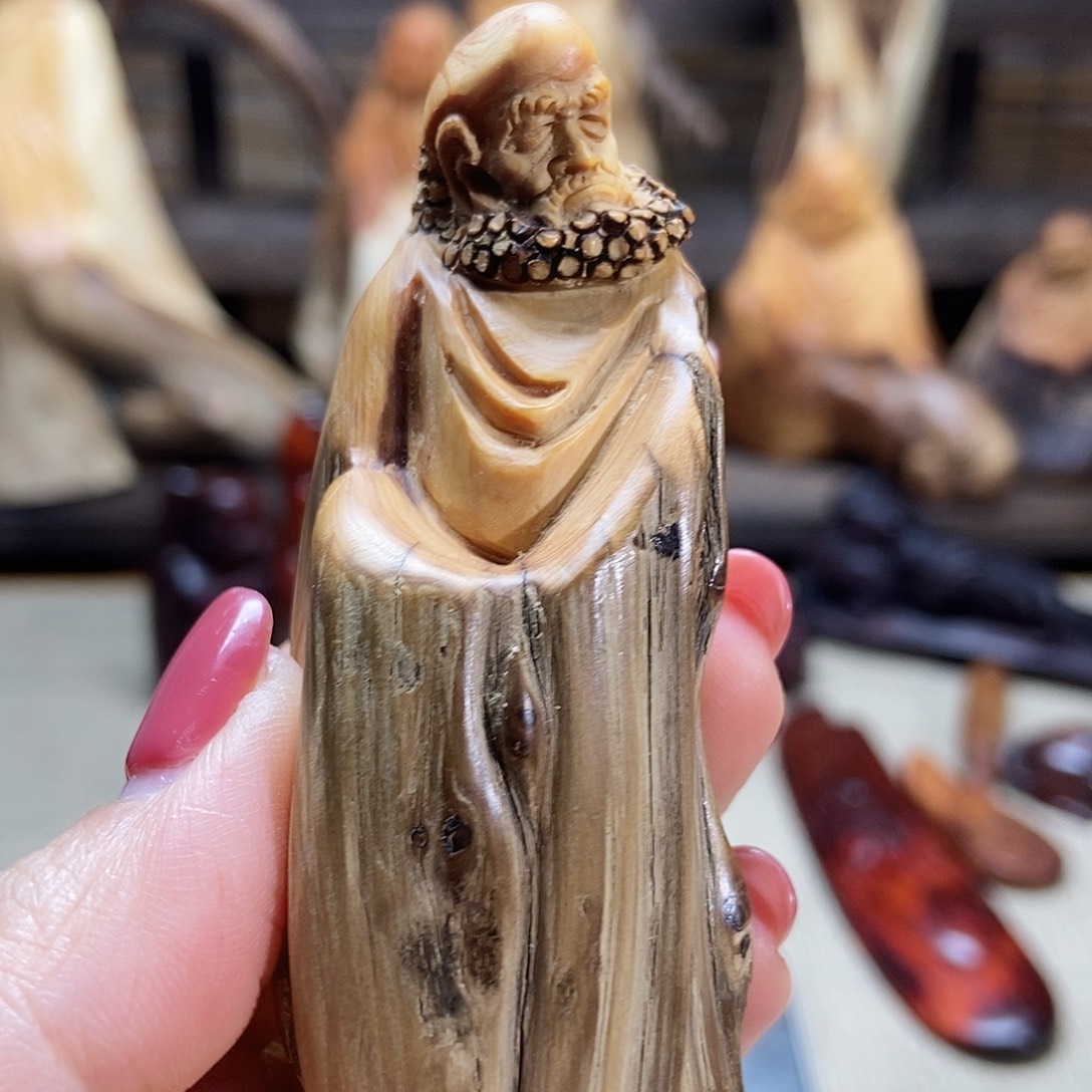 崖柏8888888888888888