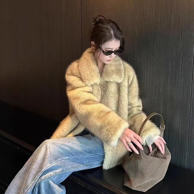 薄雾渐层毛毛外套秋冬简约气质时尚环保毛毛绒皮毛一体外套女