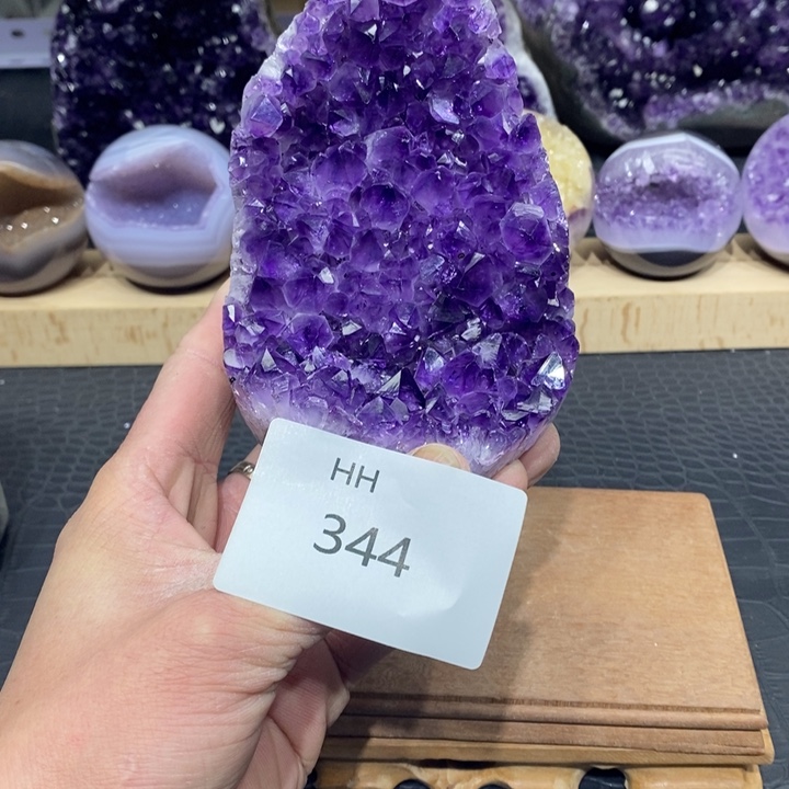 紫晶未镶嵌大型摆件（非配饰）