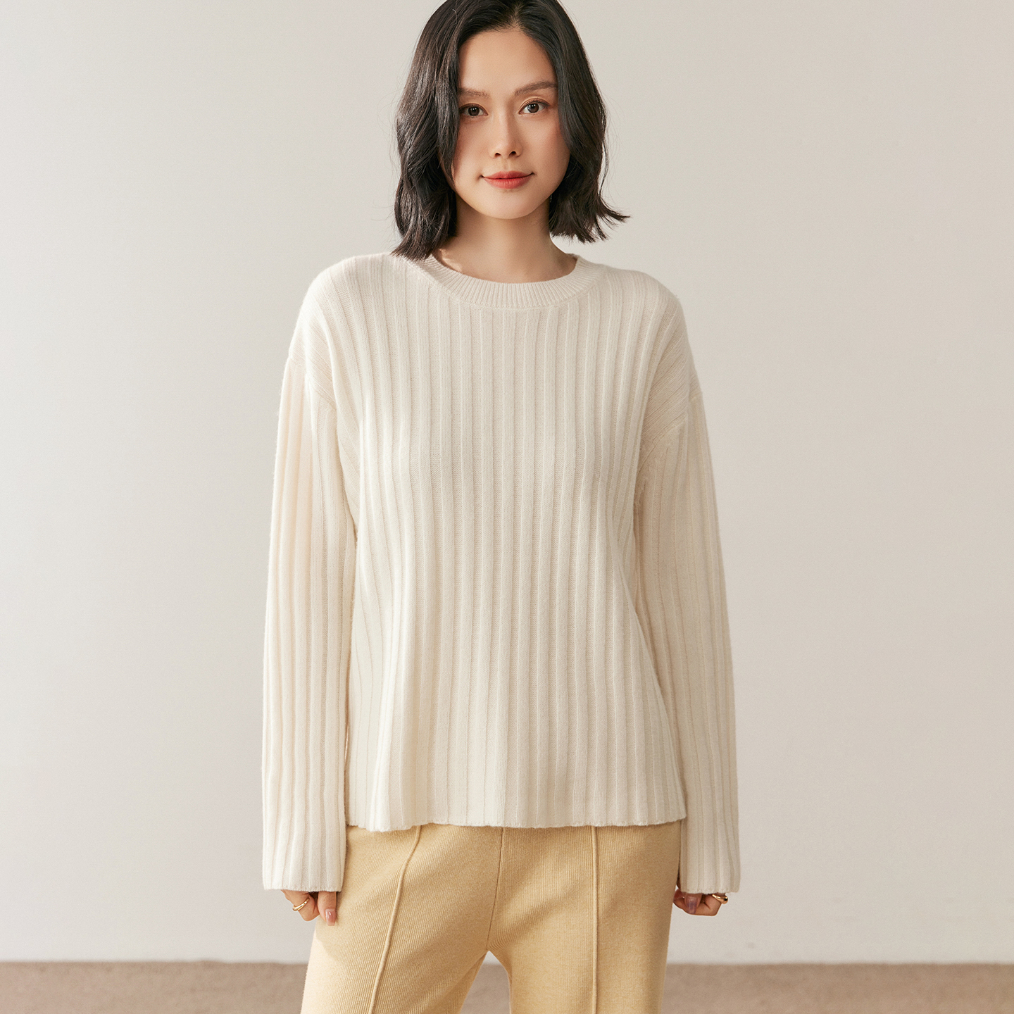 秋冬针织加厚款羊绒衫常规款套头长袖毛针织衫简约时尚休闲百搭