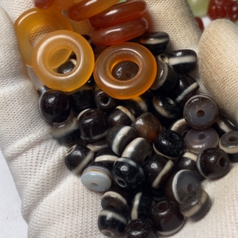 辉***子玛瑙/玉髓未镶嵌珠子